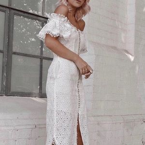 Elliatt Daisy Dress NWT AU sz 8 US sz small